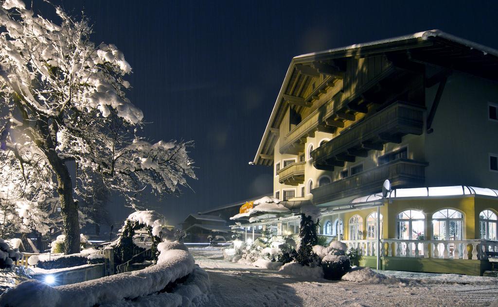 Hotel Derneuwirt Hippach Exterior foto